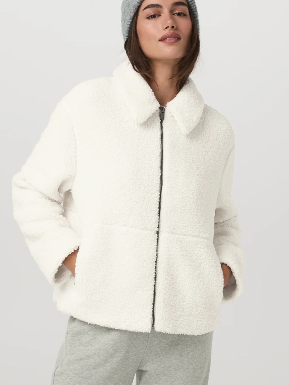 Vuori Women's Lou Zip Marshmallow Cream White Teddy Jacket Small